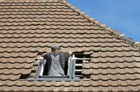 Pose de velux - Cléré-les-Pins